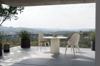 Roma dining table in white for outdoor on a balcony