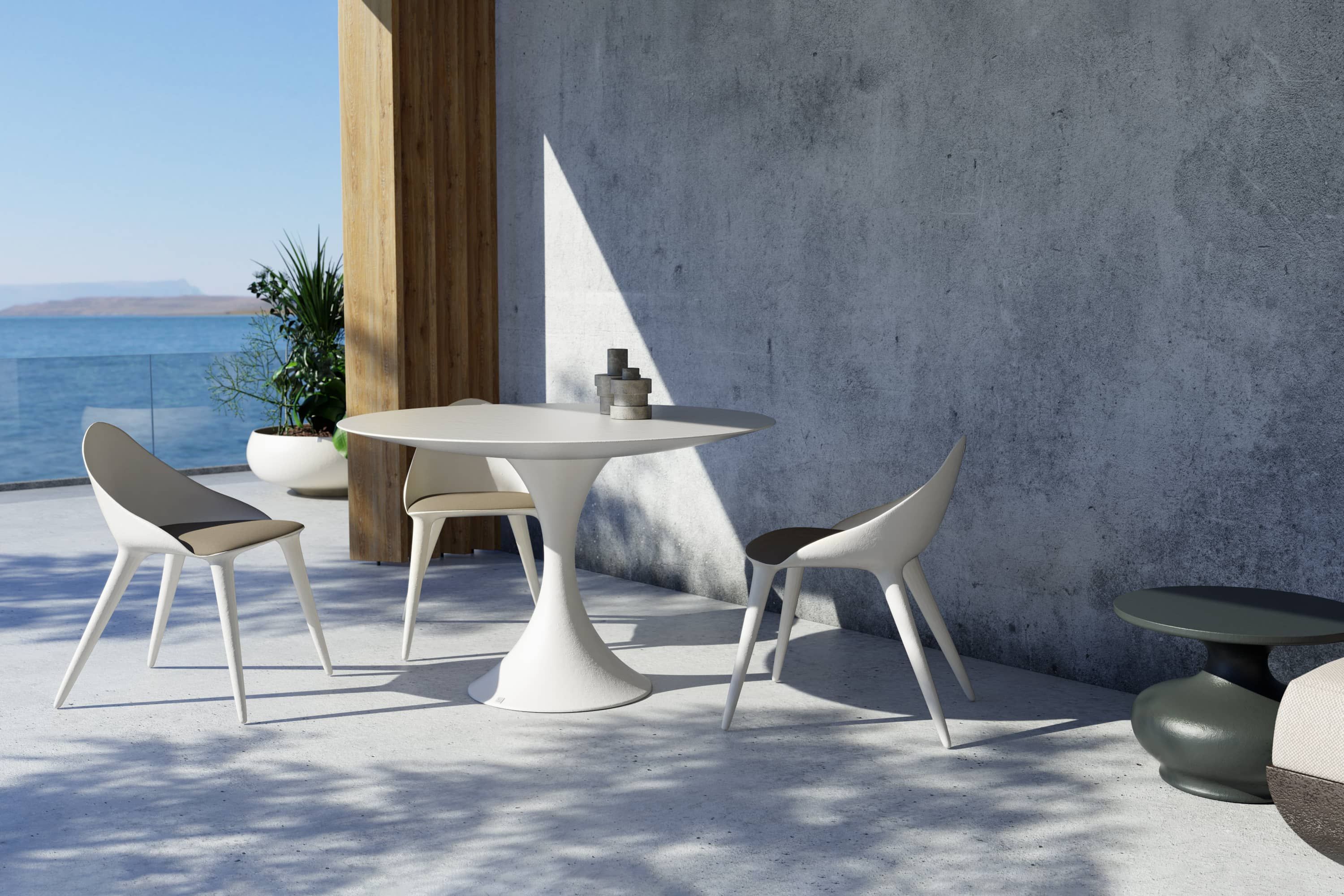 Jade dining table and Mónaco chairs with cushion for outdoor