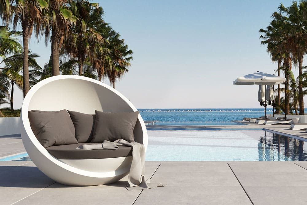 Bola Sofa on a Swimming Pool Ambiance